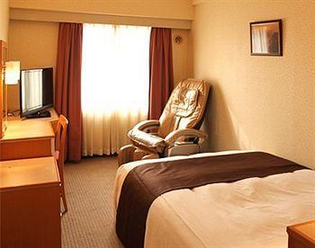 Livemax Budget Yokohama Kannai Hotel 2*
