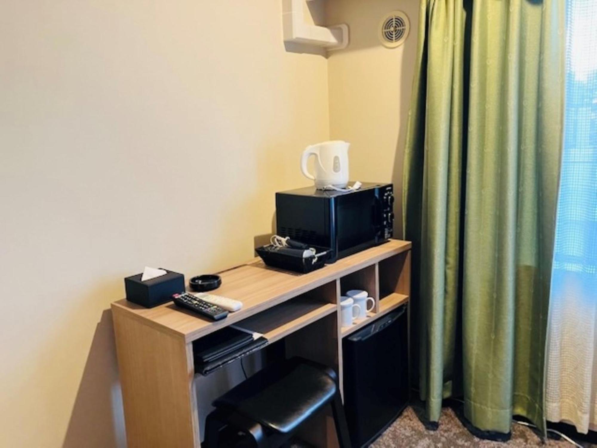 Livemax Budget Yokohama Kannai Hotel 2*