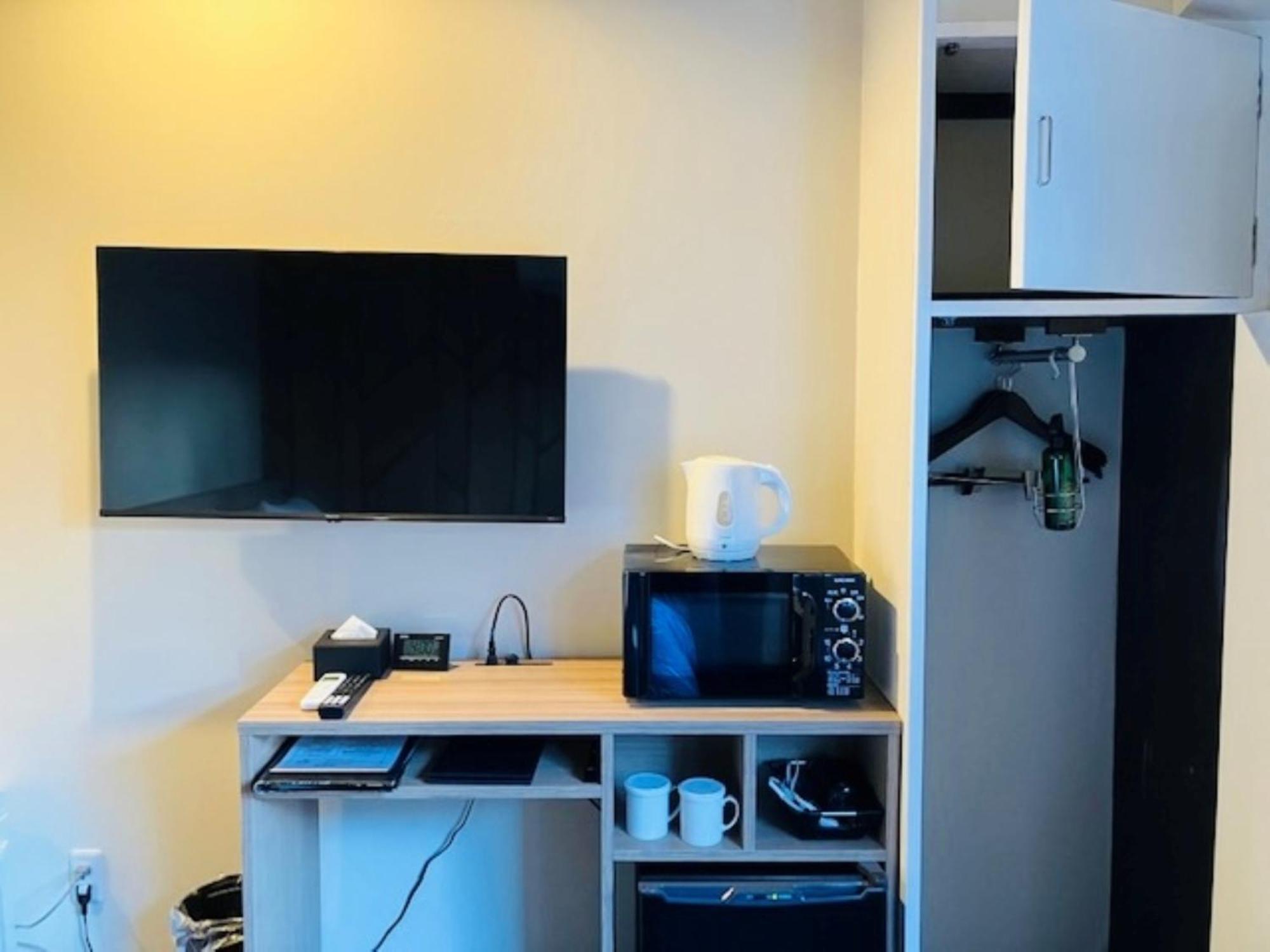 Hotel Livemax Budget Yokohama Kannai 2*